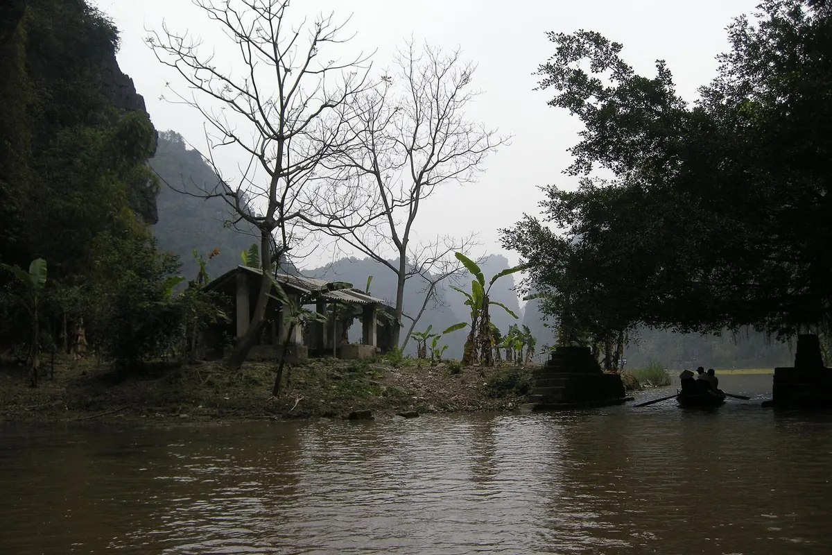 Hình ảnh địa phương Ninh Bình minh họa chủ đề du lịch